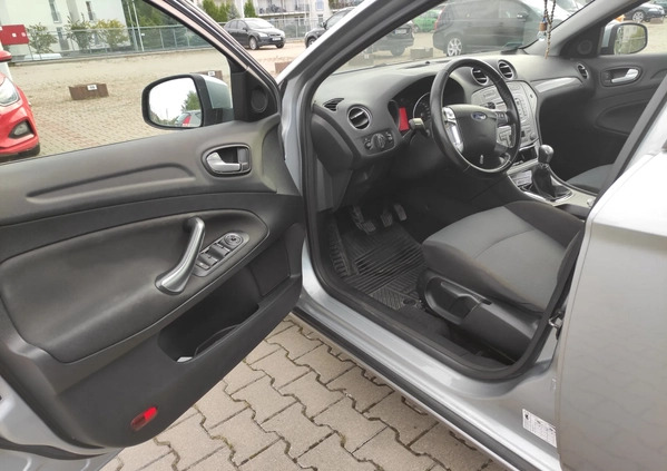 Ford Mondeo cena 19000 przebieg: 260000, rok produkcji 2010 z Olsztyn małe 352